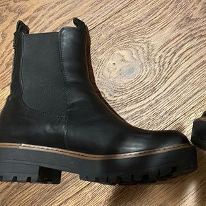 Sam Edelman Laguna Chelsea Boot